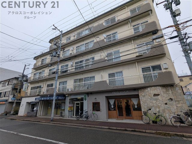 建物外観　防犯カメラ付きでセキュリティ面も安心です。