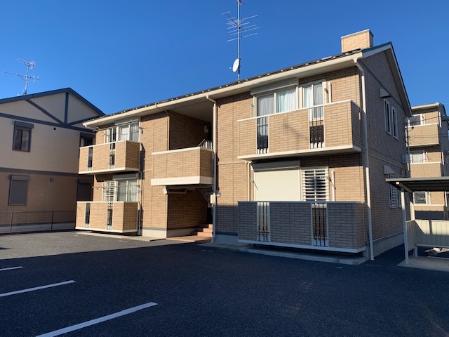 建物外観　インターネット無料　間取り反転タイプあり　角部屋