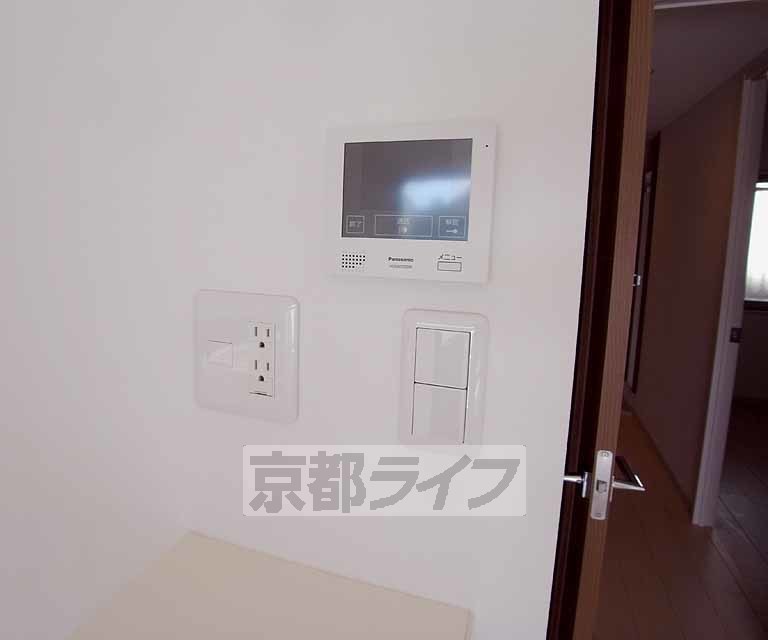 セキュリティ　来客のチェック＝セキュリティー。