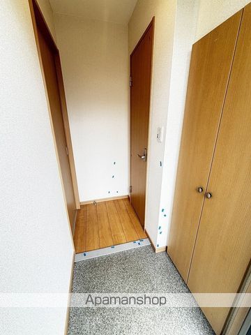 ＪＲ東海道本線 焼津駅 バス乗車時間：14分 最寄りバス停で下車 徒歩11分 2階建 築19年の玄関写真