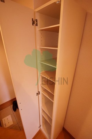 玄関　下駄箱もしっかりついてます！