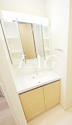 洗面設備　独立洗面台です。
