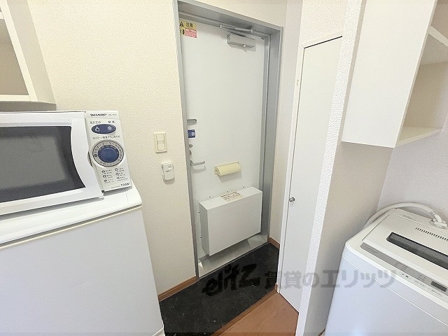 レオパレスTWINKLEの玄関写真