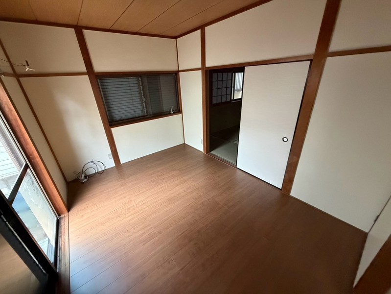緑丘戸建の居間写真
