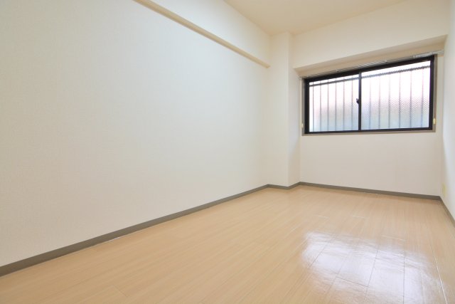 その他　６帖の洋室です。