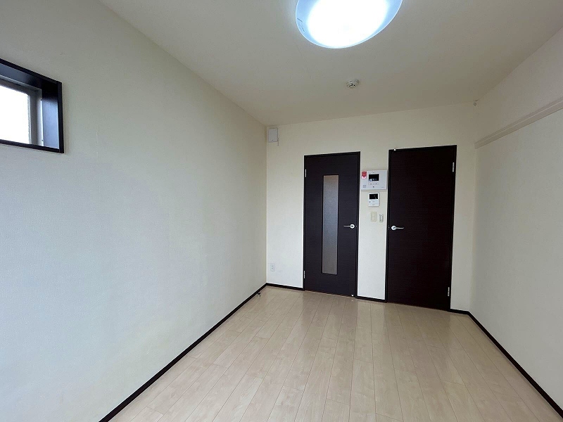 居室・リビング　【参考】同建物内の別のお部屋の画像です