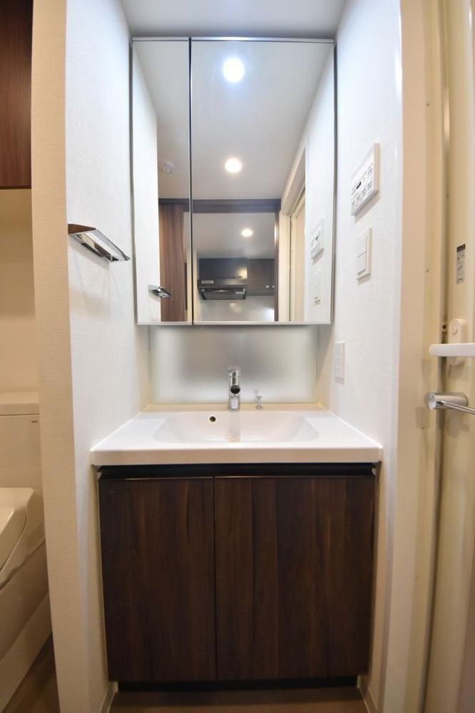 洗面設備　写真は同タイプ住居です