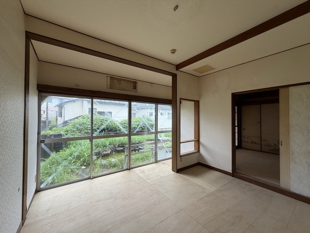 町田市常盤町貸家の居間写真