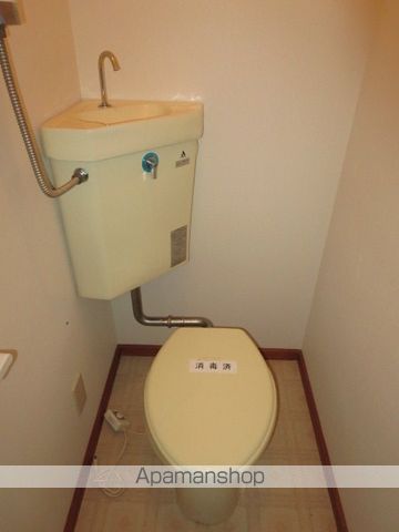 ＪＲ函館本線 滝川駅 バス乗車時間：10分 最寄りバス停で下車 徒歩5分 2階建 築35年のトイレ写真