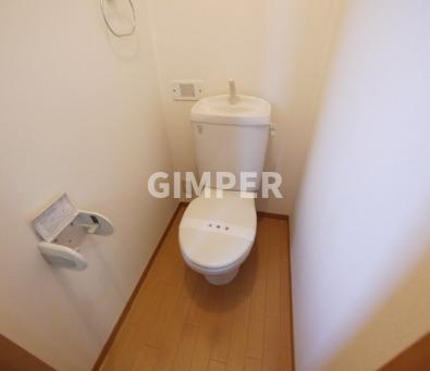 トイレ　別部屋の参考写真です