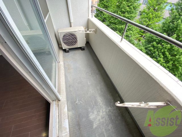 バルコニー　こまめな換気でお部屋の空気をリフレッシュ。