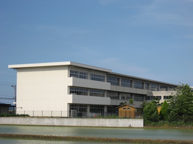 小学校　本巣市立真桑小学校（小学校）まで1446m