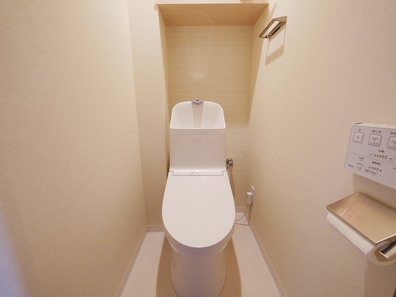 トイレ　清潔感のあるウォシュレット付きのトイレです♪