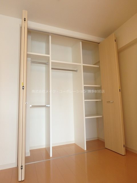 収納　※入居中の為別部屋写真使用現状優先