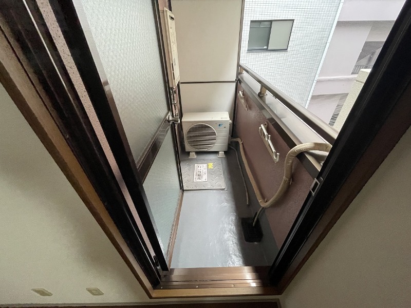 地下鉄千日前線 北巽駅 徒歩1分 7階建 築27年の内装写真