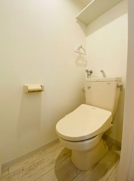 地下鉄東西線 南郷７丁目駅 徒歩4分 4階建 築5年のトイレ写真