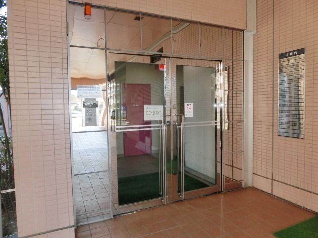エントランス　建物エントランス。