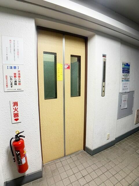 東京メトロ日比谷線 入谷駅 徒歩7分 9階建 築38年の外観写真