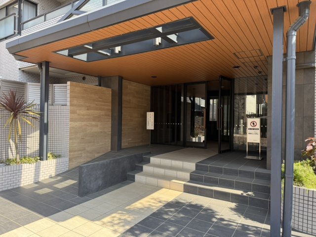 小田急線 経堂駅 徒歩7分 5階建 築41年の外観写真