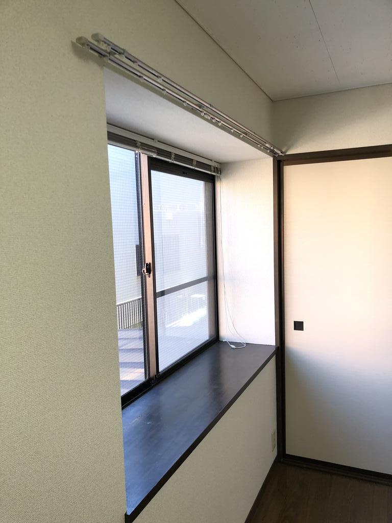 ブルーライン 片倉町駅 徒歩13分 2階建 築32年の居間写真