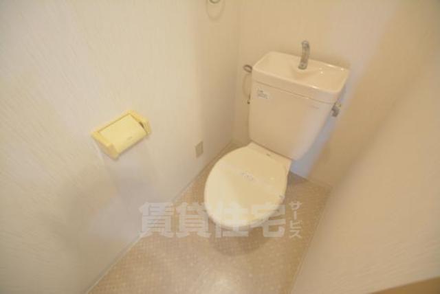 阪急千里線 南千里駅 徒歩15分 5階建 築26年のトイレ写真