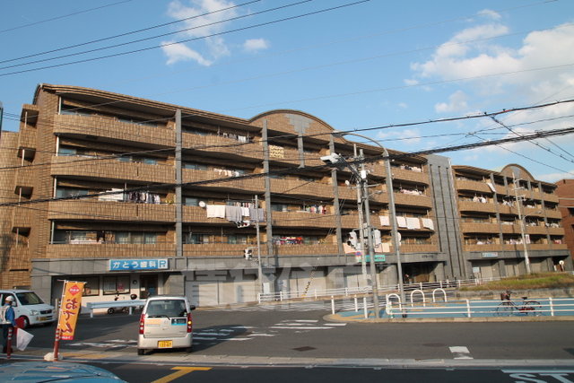 阪急千里線 南千里駅 徒歩15分 築26年