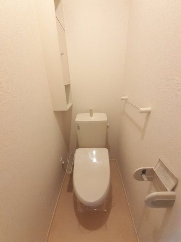 トイレ　清潔感のあるトイレです