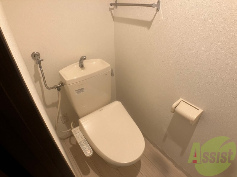 トイレ　トイレです。ウォシュレット付を探している方、おすすめです。
