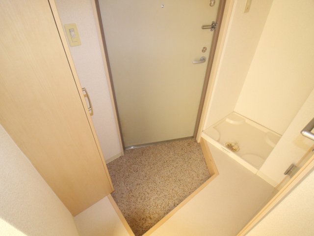 玄関　シンプルで使いやすい玄関です
