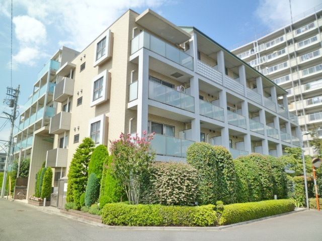 建物外観　★区間急行停車駅仙川駅徒歩6分、買い物、通勤、通学に便利で…
