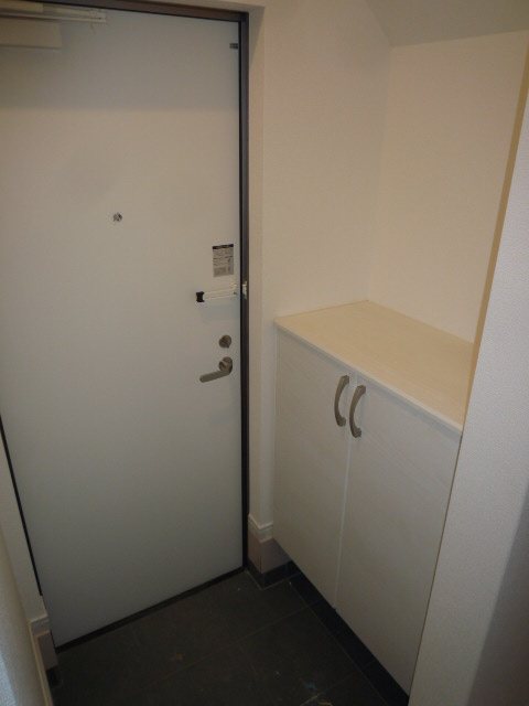 ＪＲ東海道本線 守山駅 徒歩9分 2階建 築6年の玄関写真