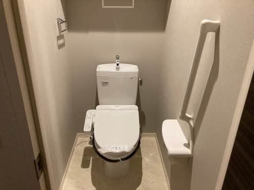 シャーメゾン リュエル八戸ノ里のトイレ写真