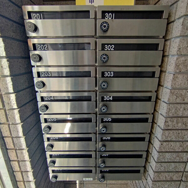 ＪＲ武蔵野線 東川口駅 徒歩6分 3階建 築21年の外観写真
