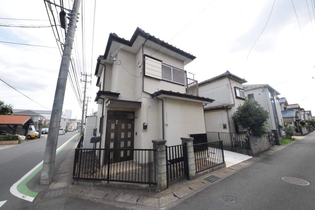 ＪＲ常磐線 北柏駅 バス乗車時間：6分 最寄りバス停で下車 徒歩6分 2階建 築47年の外観写真