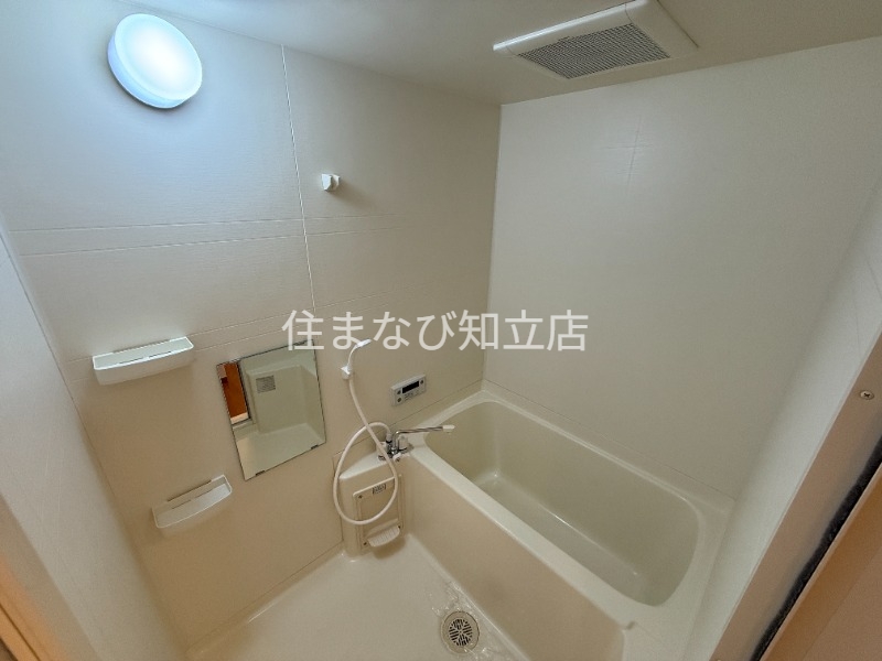 名鉄豊田線 三好ケ丘駅 バス乗車時間：26分 最寄りバス停で下車 徒歩5分 5階建 築18年の風呂写真