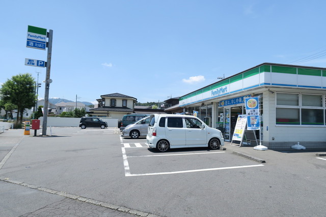 コンビニ　ファミリーマート　八王子長房町店（コンビニ）まで500m