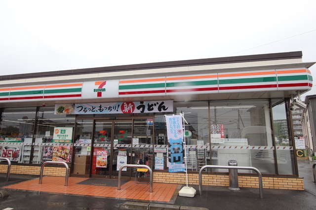 コンビニ　セブン－イレブン　八王子長房町店（コンビニ）まで400m