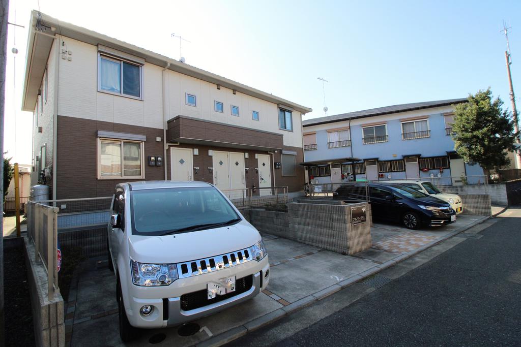 建物外観　1F左側の部屋です！！