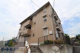 ＪＲ片町線 忍ケ丘駅 3階建 築19年