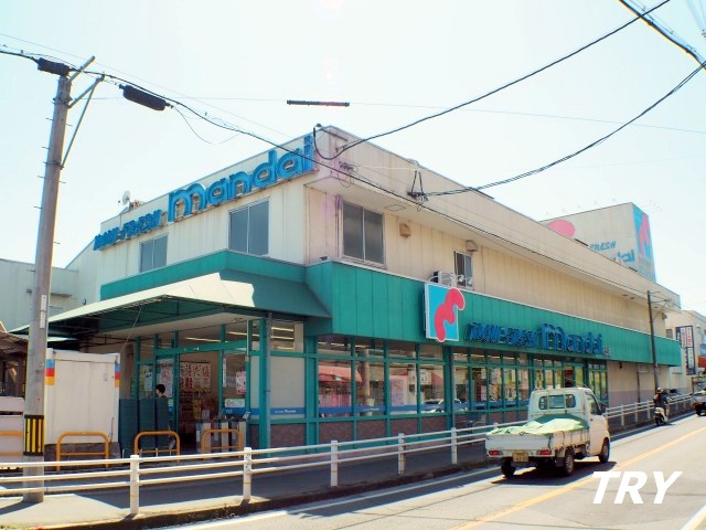 スーパー　万代尺土店（スーパー）まで437m