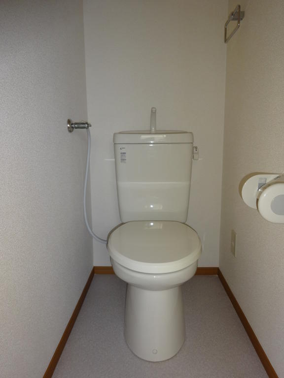 ＪＲ東北本線 東仙台駅 徒歩8分 2階建 築42年のトイレ写真