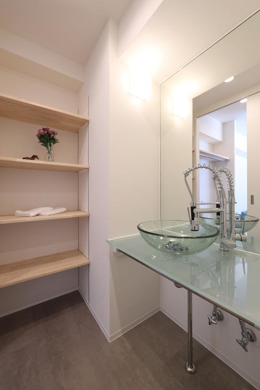 洗面設備　お洒落なガラスボウル☆彡シャワー水洗付き