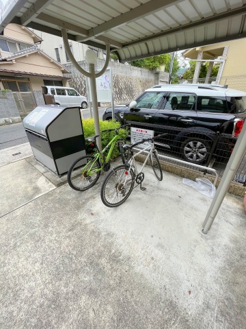 スーパー　スパークこいこい市場（スーパー）まで527m