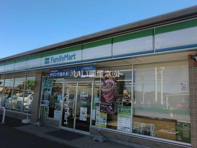 コンビニ　ファミリーマート美濃加茂加茂野店（コンビニ）まで438m