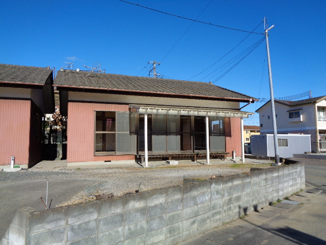 平愛谷町三丁目戸建の建物外観