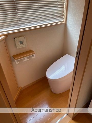 仙石線 蛇田駅 徒歩2分 2階建 築18年のトイレ写真