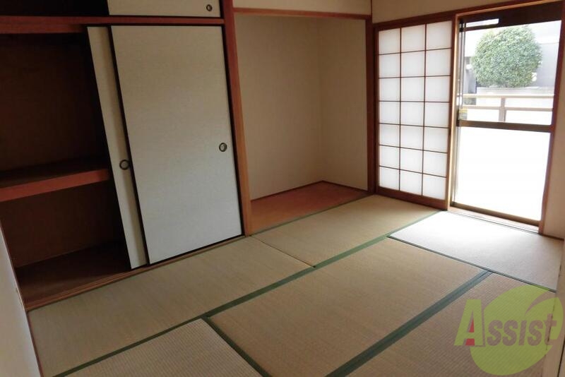 その他部屋・スペース　和室でごろ寝。窓から涼しい風が入りそうです。