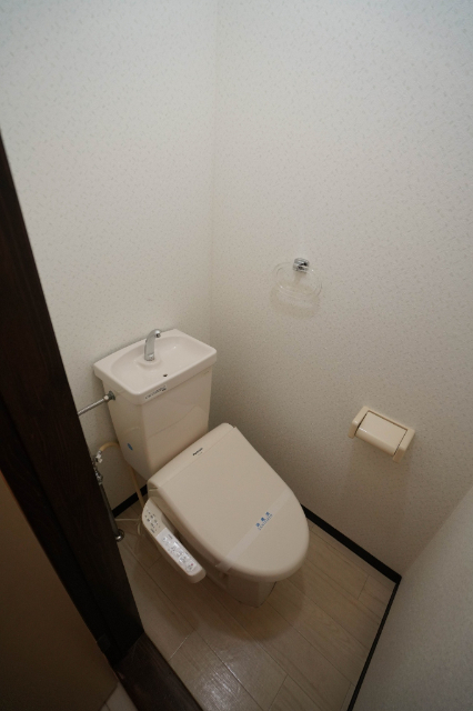 トイレ　同じ建物の別の部屋