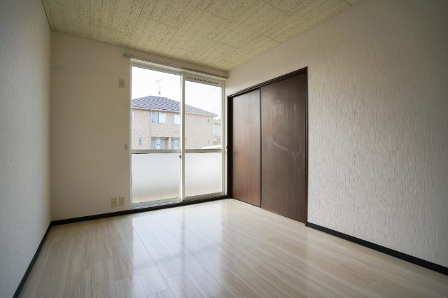 居室・リビング　同じ建物の別の部屋