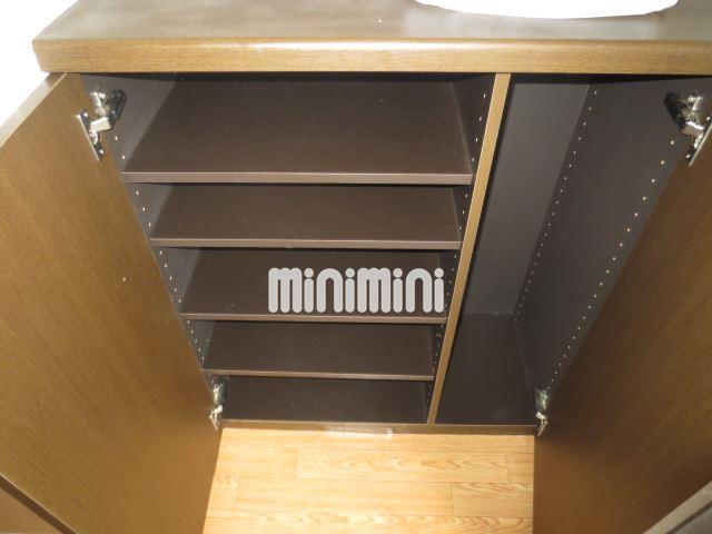 エントランス　下駄箱